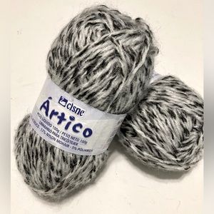 Artico - 2 skeins .Neto - 100g. New.